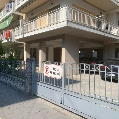 아파트 New Zeusplace With Private Parking Katerini Paralía