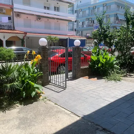 New Zeusplace With Private Parking Katerini Apartman